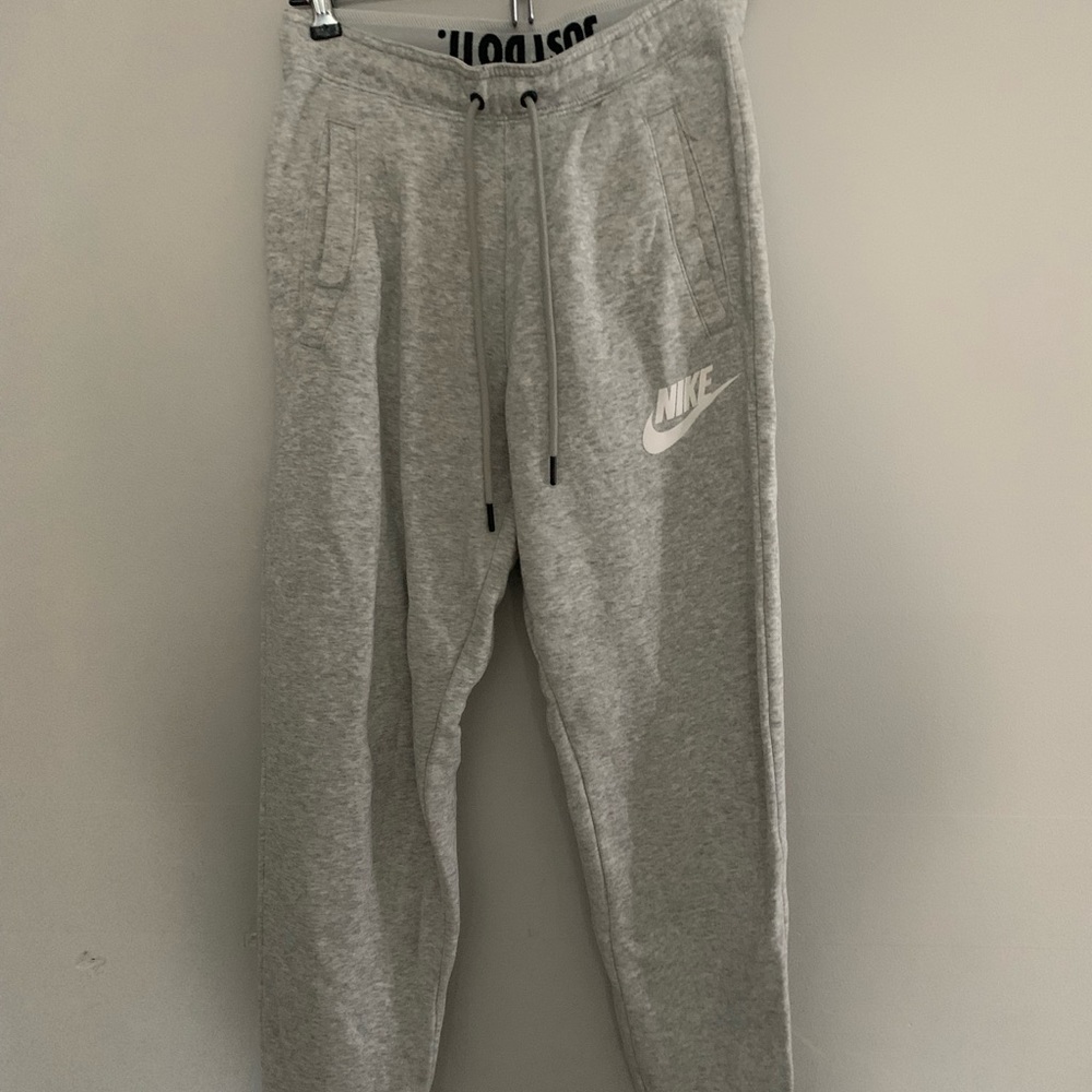 Nike sweatpants size xs